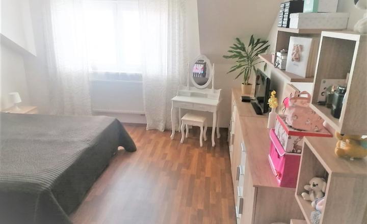 AG reality I na predaj priestranný 5-izbový rodinný dom v Hornej Potôňi - fotografia 14