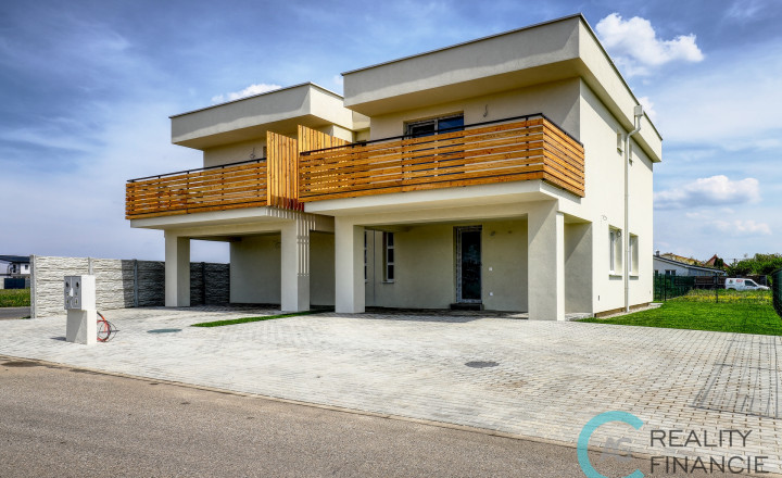 AG reality I PREDANÝ   POSLEDNÝ - 5 izb RD -mezonet  Miloslavov