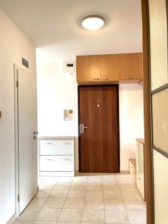 AG Reality IPRENAJATÝ  ZARIADENÝ 3I. BYT S VOĽNÝM PARKOVANÍM PRED BYTOVÝM DOMOM - fotografia 10