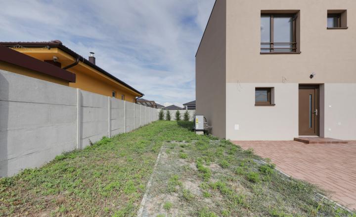 AG REALITY I REZERVOVANÉ- NA PREDAJ NOVOSTAVBA- 4 IZBOVÝ MEZ. DOM V DVOJDOME - fotografia 3
