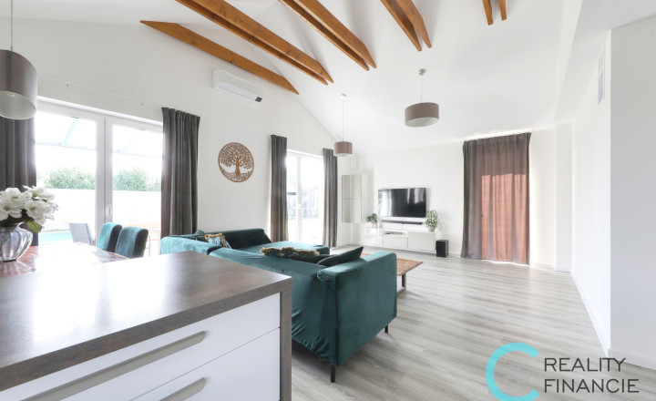 AG REALITYI PREDANÝ   NOVOSTAVBA - priestranný 4 izb rodinný dom bungalov - fotografia 12