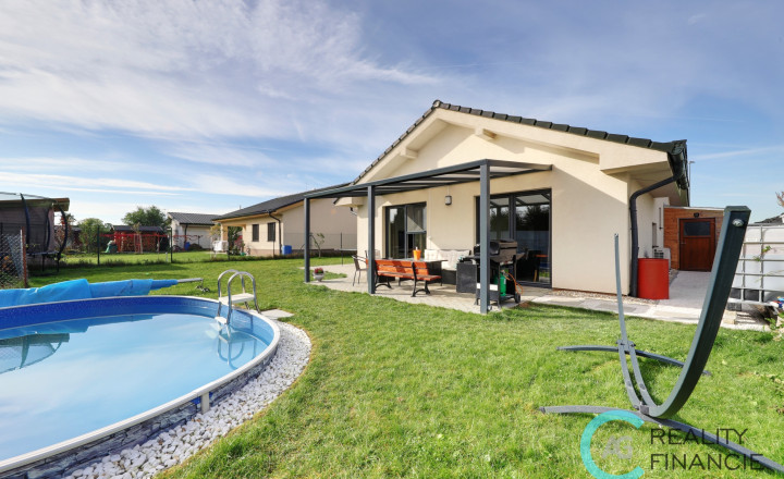 AG REALITYI PREDANÝ   NOVOSTAVBA - priestranný 4 izb rodinný dom bungalov - fotografia 21