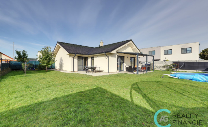 AG REALITYI PREDANÝ   NOVOSTAVBA - priestranný 4 izb rodinný dom bungalov - fotografia 24