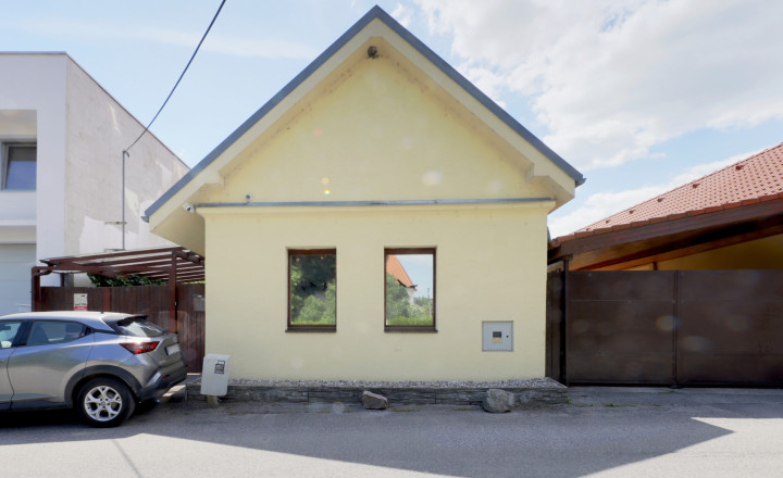 AG REALITY I NA PREDAJ EXKLUZÍVNY  5-IZ. ROD. DOM S JEDINEČNOU ZÁHRADOU V SRDCI LIMBACHU - fotografia 32