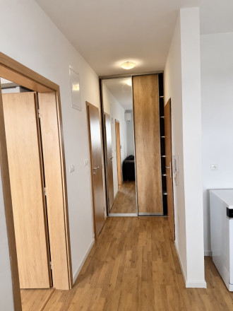 AG REALITY I NA PREDAJ 2 IZB.BYT S PARKOVACÍM MIESTOM  ČIAST. ZARIADENÝ -HVIEZDNA UL. - fotografia 9